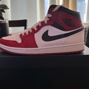 Nike Air Jordan 1 Mids